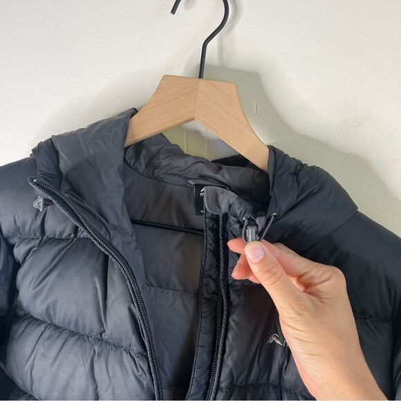 Macpac Men's Black Duck Down Puffer Jacket - Picture 15 of 15